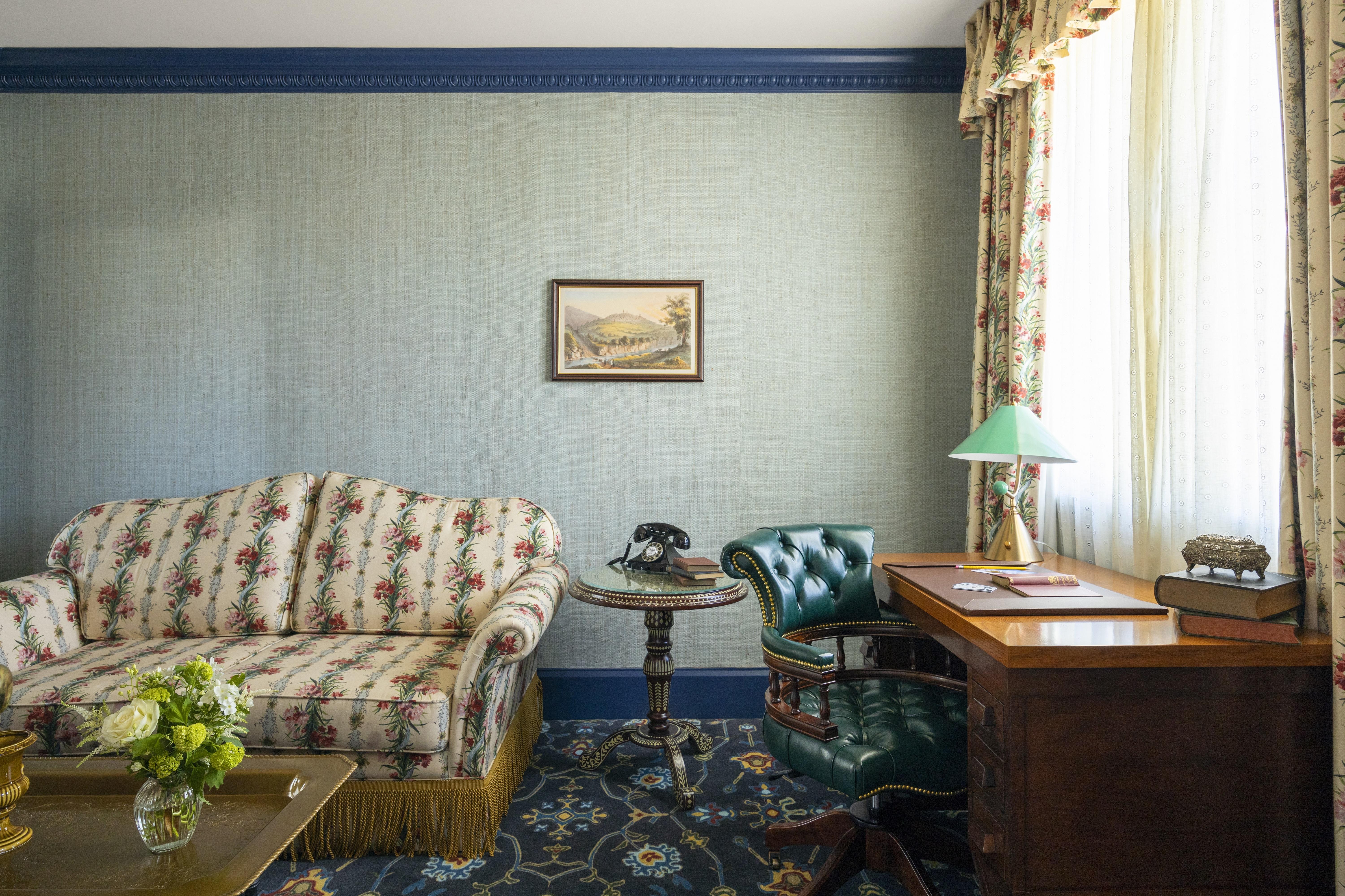 The Randolph Hotel Oxford, A Graduate By Hilton Hotel Kültér fotó A room at the hotel